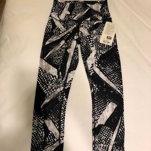 LuluLemon High Times Pants. Size 6.
